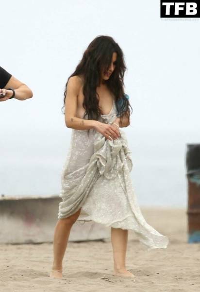 Sarah Shahi is Spotted During a Beach Shoot in LA on justmyfans.pics