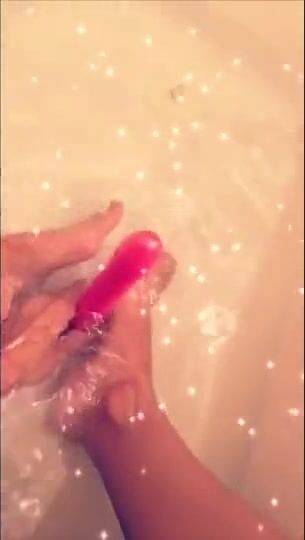 Tia Cyrus bathtub dildo riding onlyfans porn videos - manythots.com