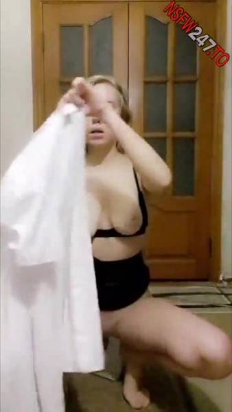 Daisy Shai striptease & pussy play on the floor snapchat premium xxx porn videos on justmyfans.pics