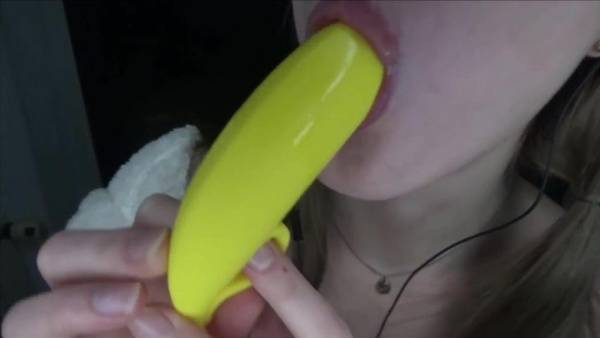 Peas and Pies ASMR - banana toy on justmyfans.pics
