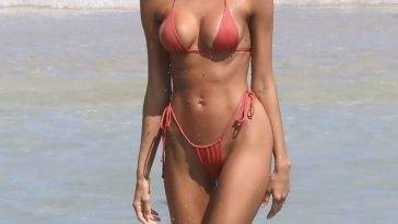 Debbie St. Pierre Shows Off Her Stunning Figure on the Beach in Miami - fapfappy.com