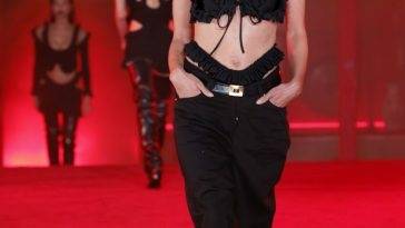 Alessandra Ambrosio Flaunts Her Sexy Tits During the 1CFortune City 1D Runway Show (3 Photos + Video) - fapfappy.com