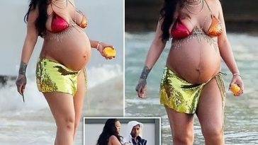 Pregnant Rihanna and Her Boyfriend ASAP Rocky Enjoy the Sunset on a Beach in Barbados - Barbados on justmyfans.pics