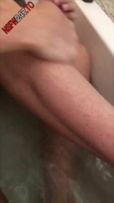 Paige Turnah Priya shaved my legs in the bath porn videos on justmyfans.pics