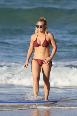 Hilary Duff Bikini Beach Candid Set Leaked - Usa on justmyfans.pics