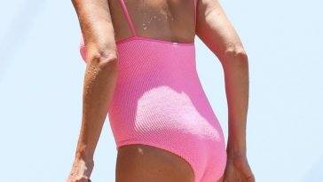 Julia Roberts Looks Hot in a Swimsuit at the Beach in Sydney on justmyfans.pics