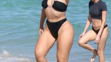 Bianca Elouise Flaunts Her Sensational Beach Body in a Bikini on justmyfans.pics