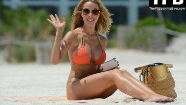 Lisa Hochstein Shows Off Her Sexy Bikini Body on the Beach in Miami - fapfappy.com