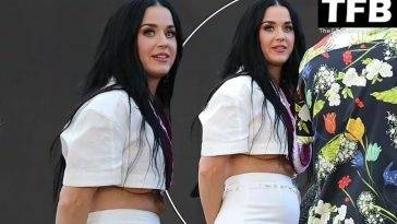 Katy Perry Shows Her Underboob Filming a New Season of American Idol in Maui - Usa on justmyfans.pics