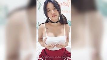 Pooflower Tits