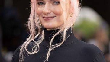 Grace Chatto Flaunts Her Big Boobs at the UK Special Screening of 18Elvis 19 in London - fapfappy.com - Britain - city London