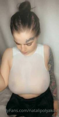 She's so damn hot with massive tits ?? free aIbum belIow on justmyfans.pics
