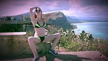 Serina aloha hike with th3roomi3 bikini outdoor public blowjobs porn video manyvids - leaknud.com