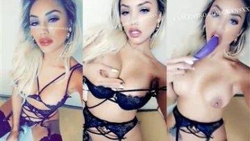 Gwen Singer Masturbing Snapchat Porn Video Leaked on justmyfans.pics