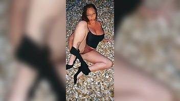 Sexyemmabutt beaches and dreams part 3 the sexy part as i wriggle xxx onlyfans porn videos on justmyfans.pics