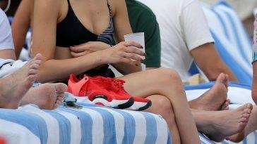 Matt James & Rachael Kirkconnell Relax With Friends on the Beach in Miami on justmyfans.pics