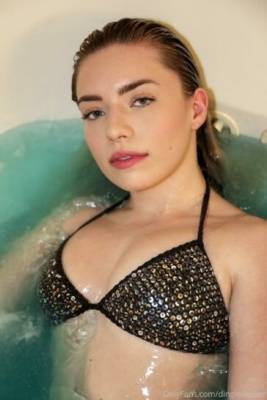 Dinglederper Sexy Bath Time   on justmyfans.pics