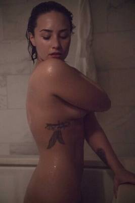 Demi Lovato Nude Magazine Photoshoot Leaked - influencersgonewild.com - Usa