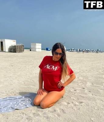 Claudia Romani Supports AC Milan on the Beach in Miami on justmyfans.pics