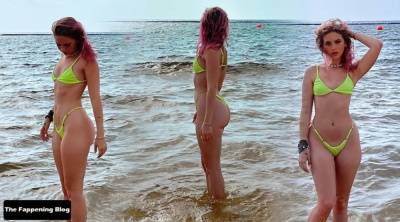 Jordyn Jones Shows Off Her Stunning Body in Bikinis on justmyfans.pics