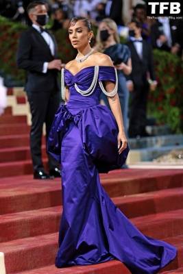 Anitta Shows Off Her Cleavage at The 2022 Met Gala in NYC on justmyfans.pics