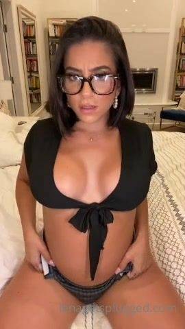 Lenatheplugxxx Pregnant Blowjob OnlyFans - 08 September 2020 - I caught you breaking some rules in the office on justmyfans.pics