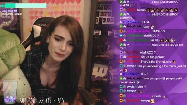 Missellacronin ? Down her shirt on stream ? Innocent Twitch thot on justmyfans.pics