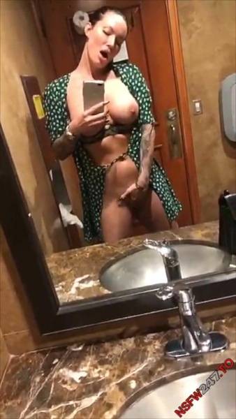 Viking Barbie restaurant toilet quick pussy play snapchat premium 2019/10/16 on justmyfans.pics
