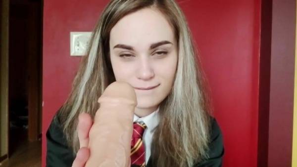 Hermione First Handjob Cosplay Porn Video on justmyfans.pics
