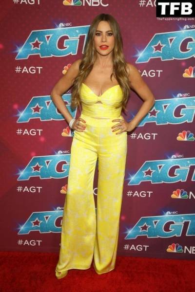Sofi­a Vergara Flaunts Her Cleavage at the Red Carpet of the 1CAmerica 19s Got Talent 1D Season 17 Live Show on justmyfans.pics