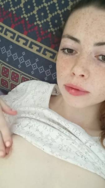 Little lee adorable innocent teen w/ freckles playing tits & mouth gagging petite XXX porn videos - manythots.com - Britain