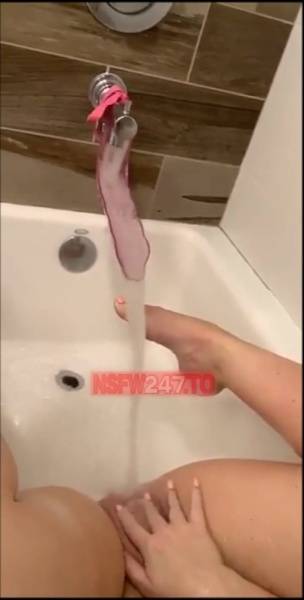 Maddy Oreilly bathtub water pleasure snapchat premium xxx porn videos on justmyfans.pics