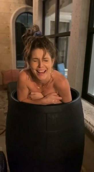 Amanda Cerny Nude Bath Dunking Video Leaked on justmyfans.pics