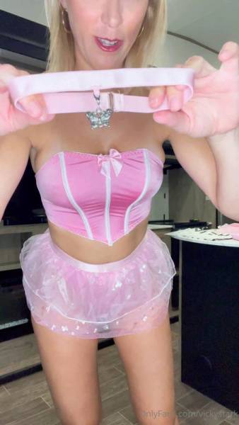 Vicky Stark Nude Pink Costumes Try On Onlyfans Video Leaked on justmyfans.pics
