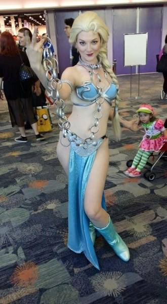 Elsa/Slave-Leia cosplay crossover on justmyfans.pics