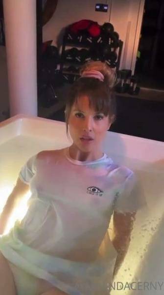 Amanda Cerny Nipple Wet T-Shirt  Video  on justmyfans.pics
