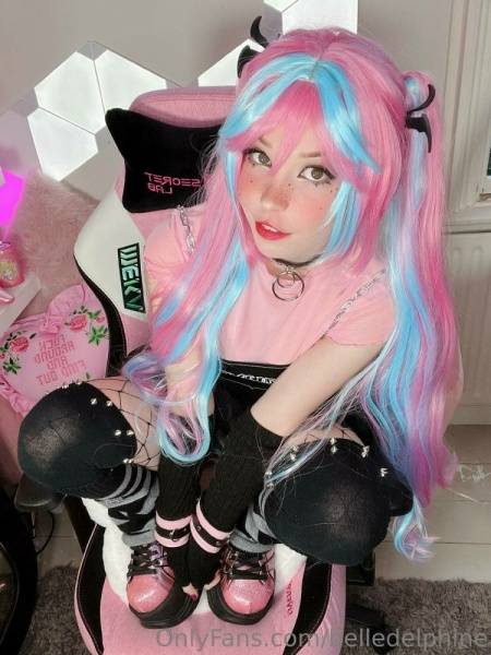 Belle Delphine Nude Bubble Gum Emo Onlyfans Set Leaked on justmyfans.pics