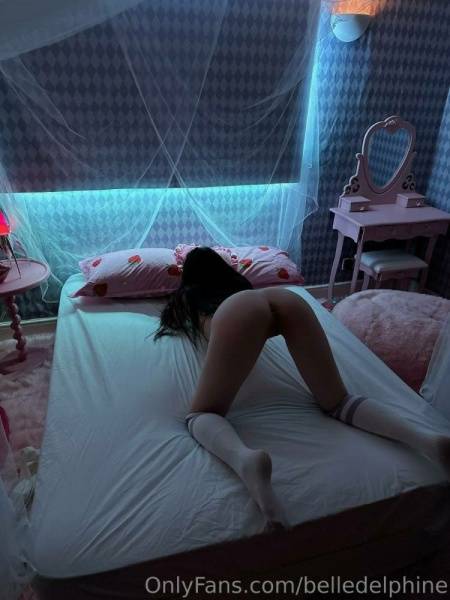 Belle Delphine Nude Cam Girl Bedroom Onlyfans Set Leaked on justmyfans.pics