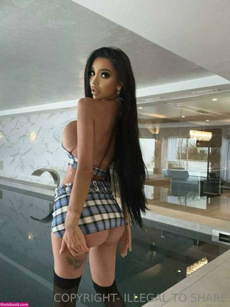 Chloe Khan OnlyFans Photos #8 on justmyfans.pics