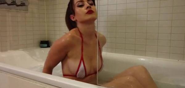 Anna Zapala Naked In Her Bath Sexy Youtuber Video on justmyfans.pics