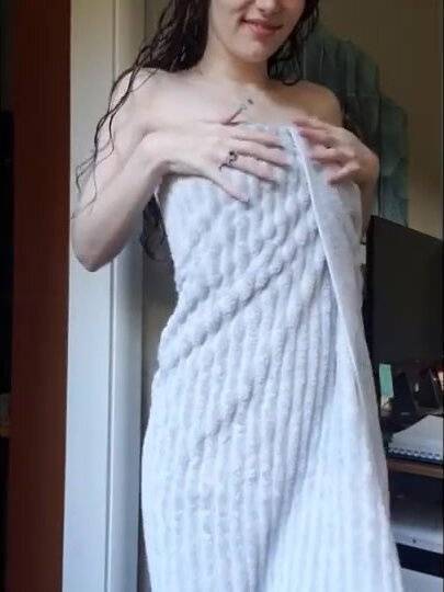 McKatenz Nude Onlyfans Lotion Rub Porn Leaked Video on justmyfans.pics