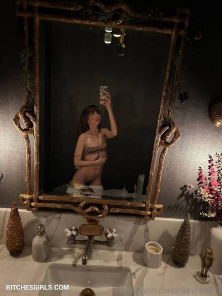 Riley Reid Petite Nude Girl - Therileyreid Onlyfans Leaked Naked Video on justmyfans.pics
