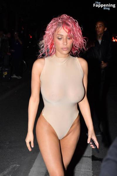 Bianca Censori Flashes Her Nude Boobs in Paris (57 Photos) on justmyfans.pics