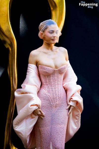 Kylie Jenner Displays Her Sexy Boobs at the Schiaparelli Fashion Show in Paris (25 Photos) on justmyfans.pics