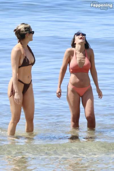 Janette Manrara & Ashley Roberts Laugh and Joke on the Beach in Marbella (74 Photos) on justmyfans.pics