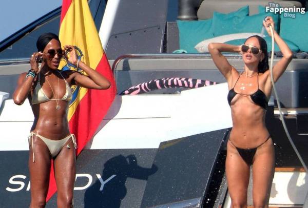 Naomi Campbell, Eiza González, Michelle Rodriguez Enjoy a Day on a Luxury Yacht in Ibiza (129 Photos) - Mexico - Britain on justmyfans.pics