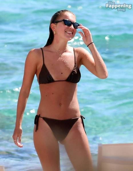 Lila Grace Moss Flaunts Her Sexy Slender Figure in Formentera (65 Photos) - Britain on justmyfans.pics